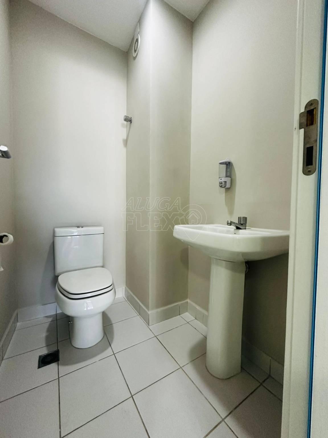 Avenida Ayrton Senna da Silva, 300 5 de 7