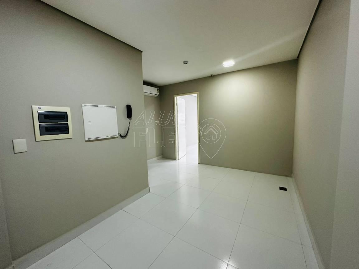 Avenida Ayrton Senna da Silva, 300 2 de 7