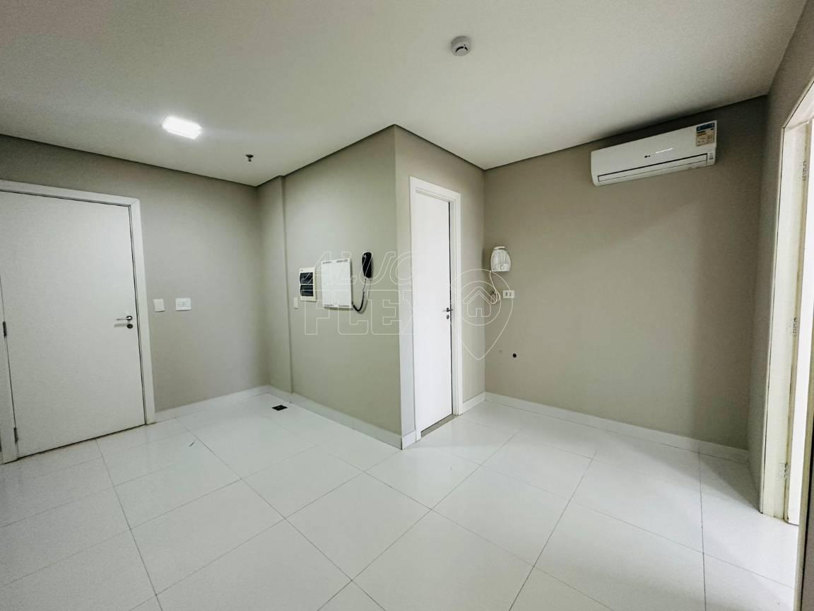 Avenida Ayrton Senna da Silva, 300 3 de 7