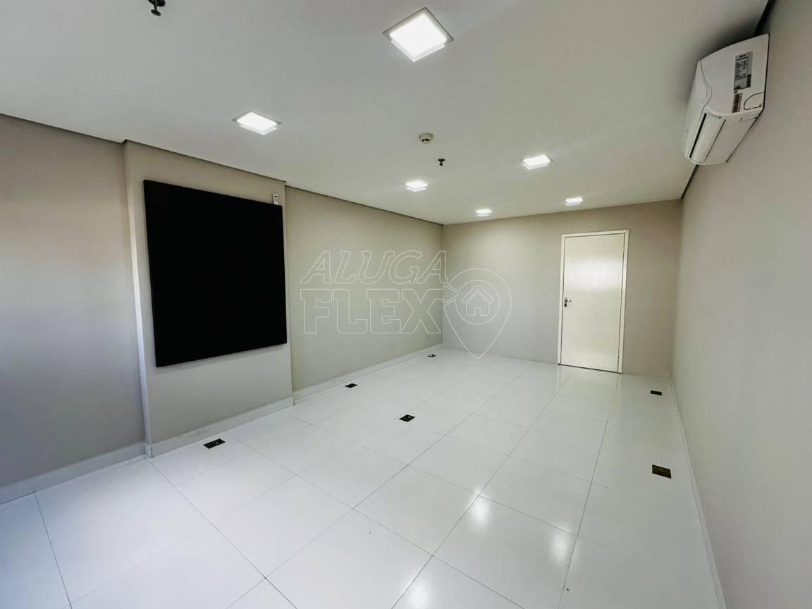 Avenida Ayrton Senna da Silva, 300 7 de 7