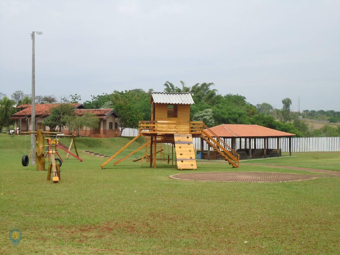 37 de 44